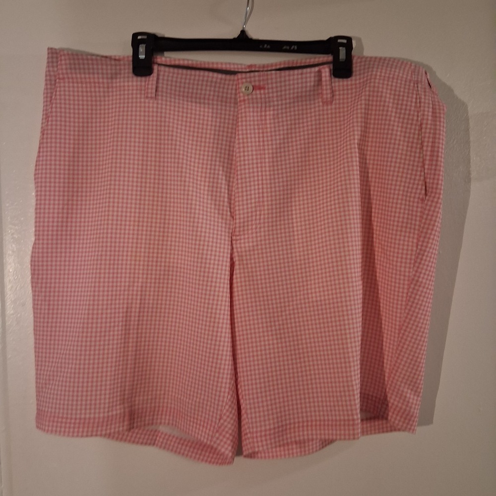 Pro Tour Men's Gingham Golf Shorts Size 42 Pink And White Poly Blend